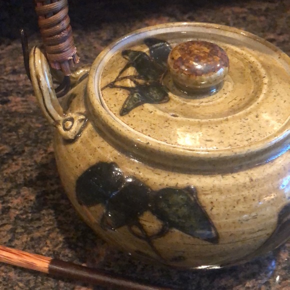 Teapot - Picture 2 of 4
